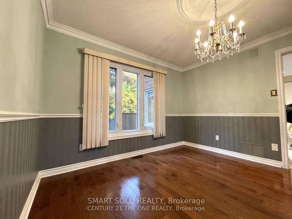 Photo 12 of Unit upper, 330 Leacock Drive, Barrie, Letitia Heights — HOMEH