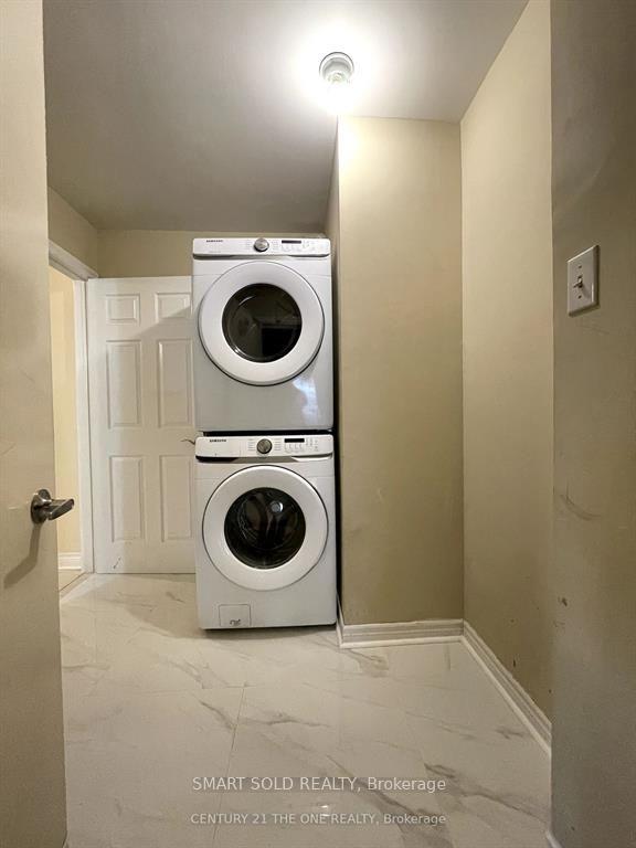 Photo 21 of Unit upper, 330 Leacock Drive, Barrie, Letitia Heights — HOMEH