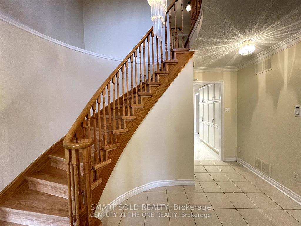 Photo 27 of Unit upper, 330 Leacock Drive, Barrie, Letitia Heights — HOMEH