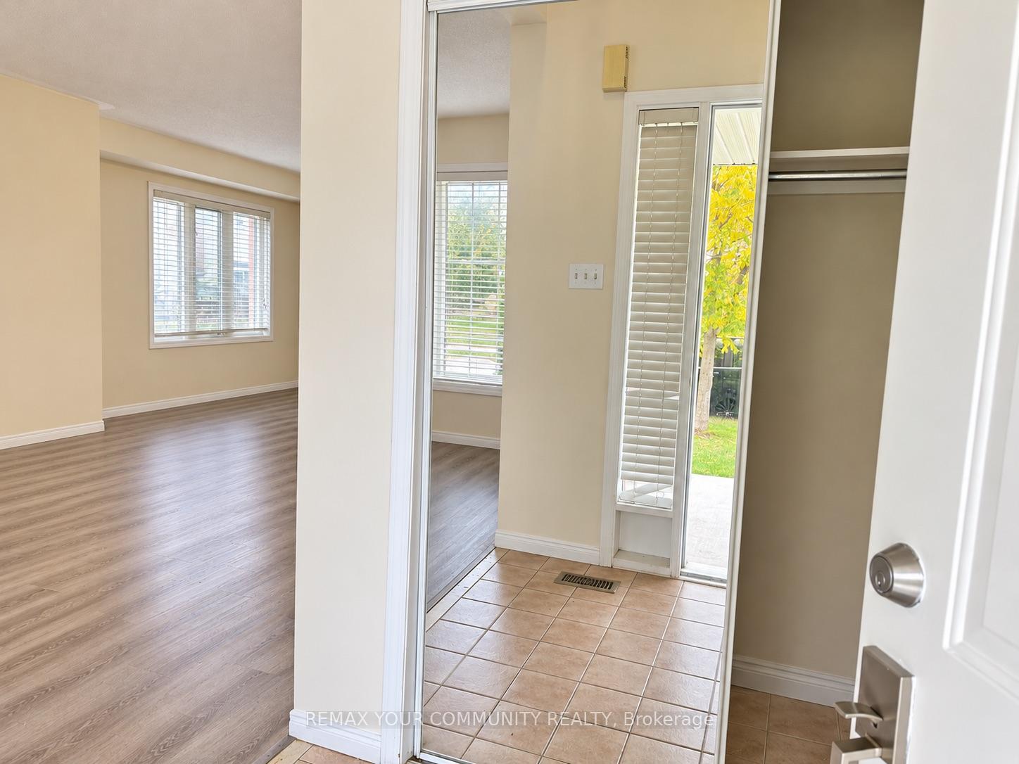 Photo 2 of 163 Flagstone Way, Newmarket, Woodland Hill — HOMEH