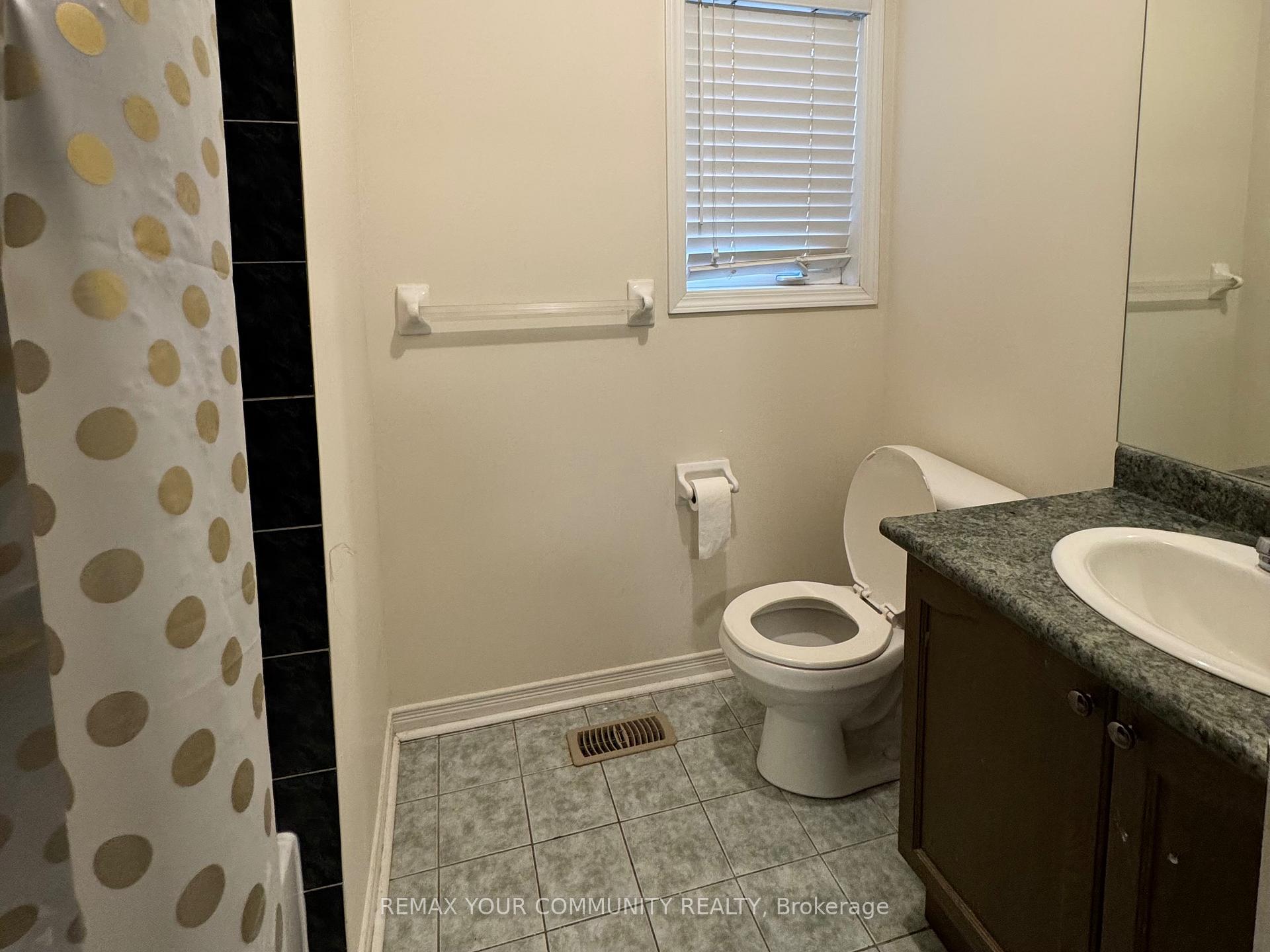 Photo 16 of 163 Flagstone Way, Newmarket, Woodland Hill — HOMEH