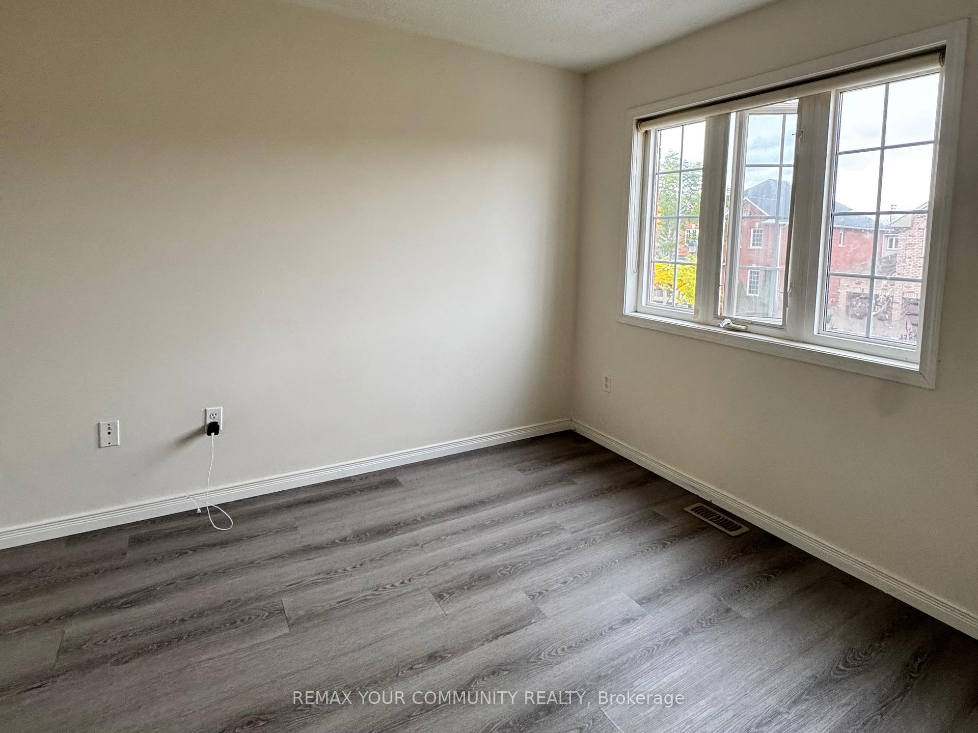 Photo 19 of 163 Flagstone Way, Newmarket, Woodland Hill — HOMEH