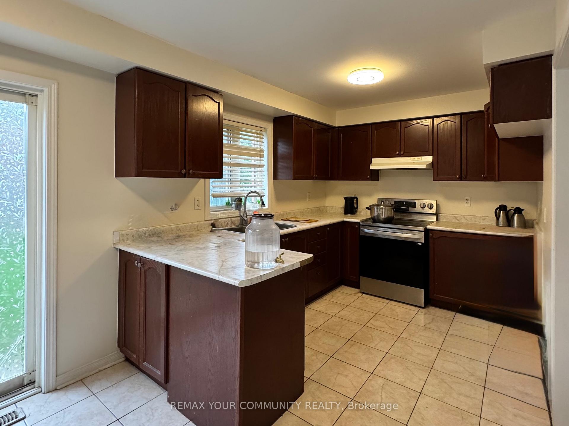 Photo 26 of 163 Flagstone Way, Newmarket, Woodland Hill — HOMEH