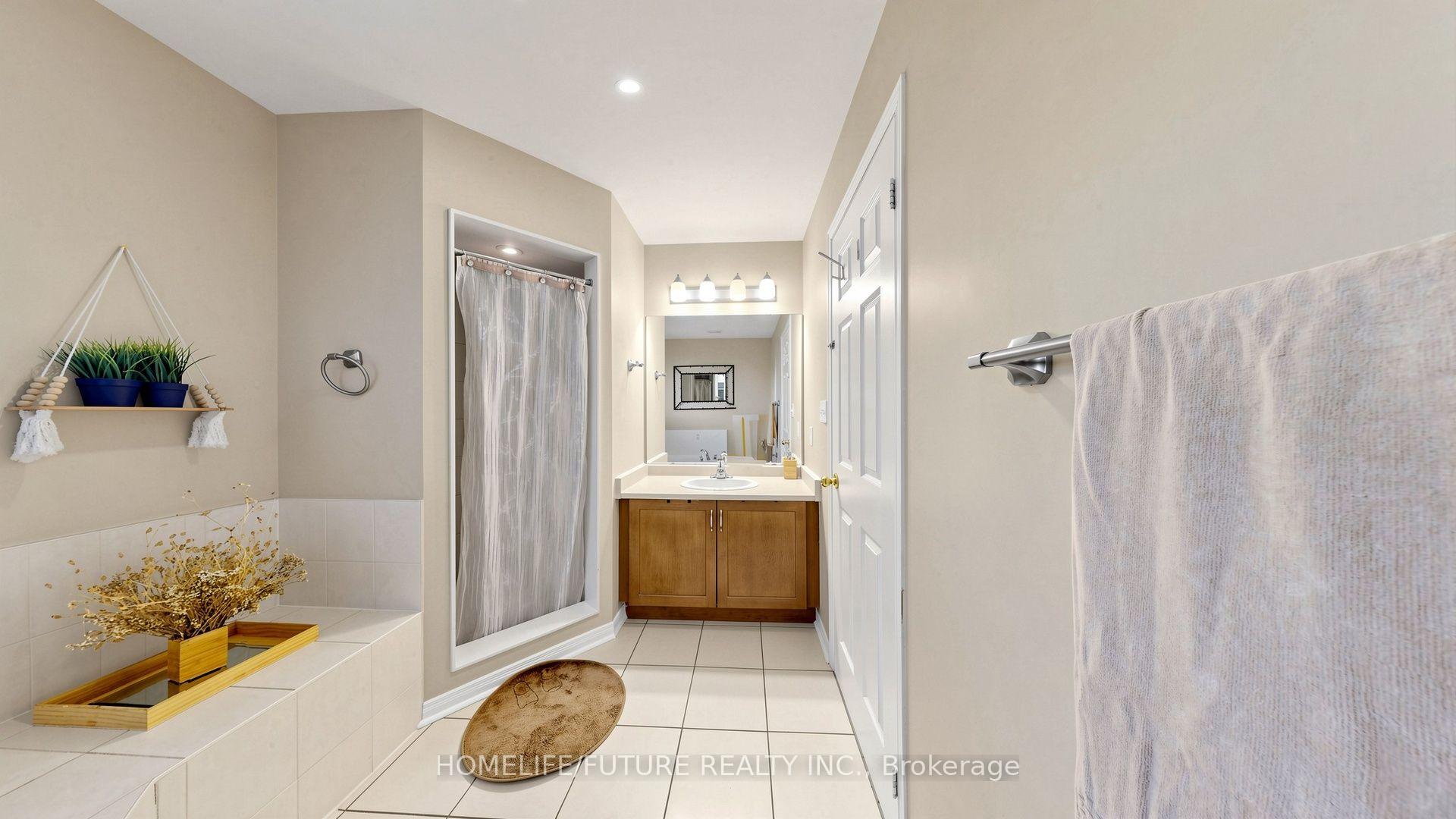 Photo 36 of 55 Jackson Eli Way, Markham, Cedarwood — HOMEH