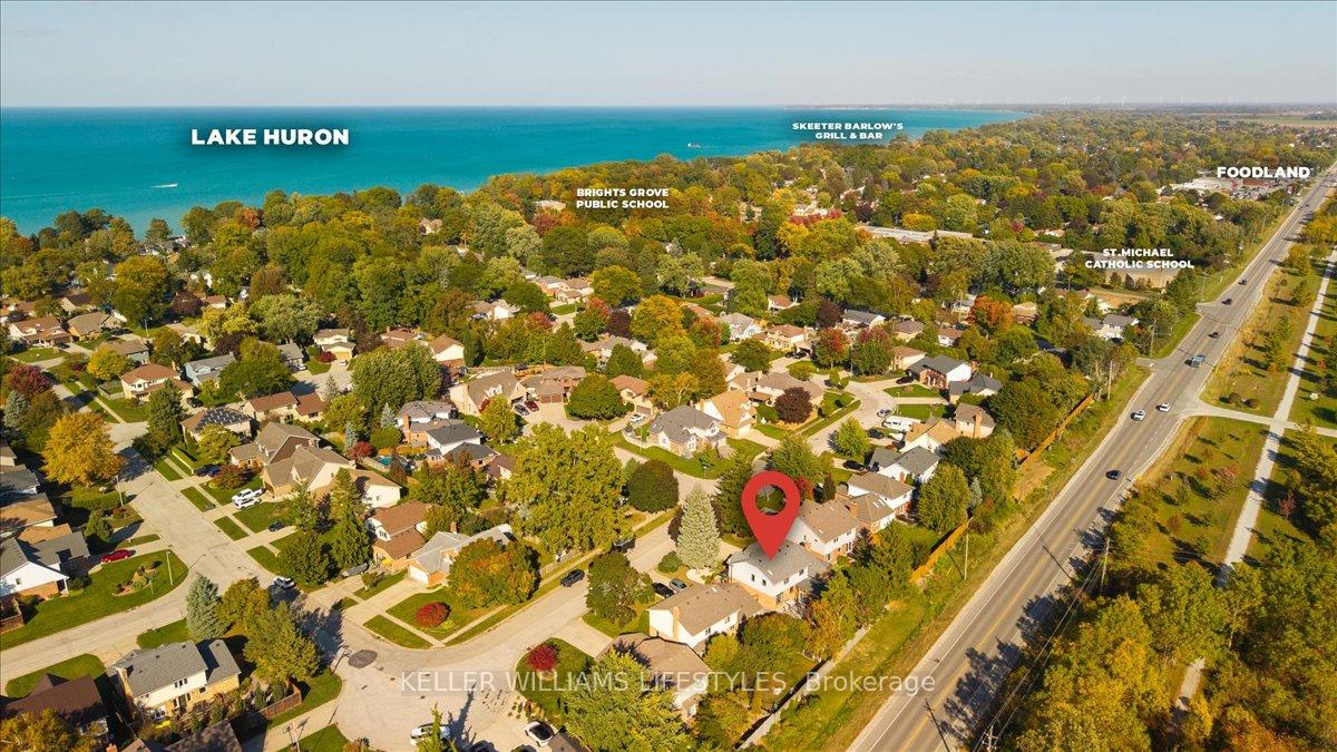 Photo 2 of 1879 Westgrove Drive, Sarnia — HOMEH