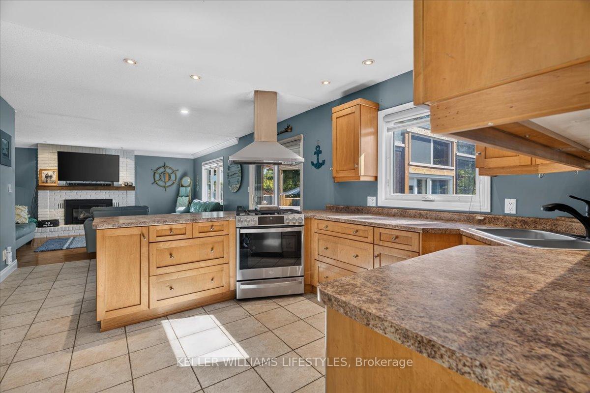 Photo 10 of 1879 Westgrove Drive, Sarnia — HOMEH