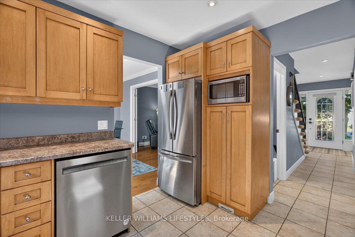 Photo 12 of 1879 Westgrove Drive, Sarnia — HOMEH