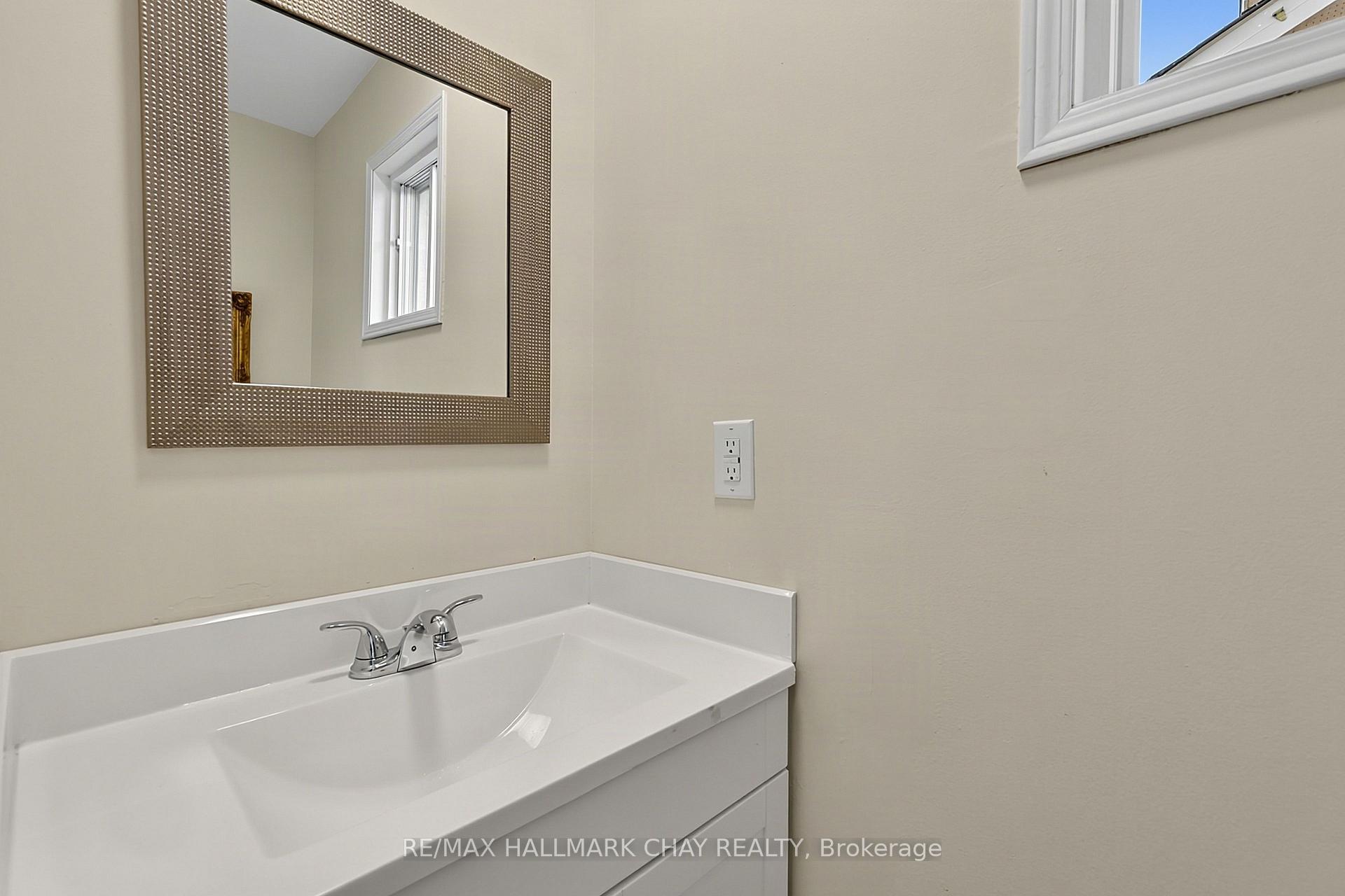 Photo 25 of 436 Simcoe Road, Bradford West Gwillimbury, Bradford — HOMEH
