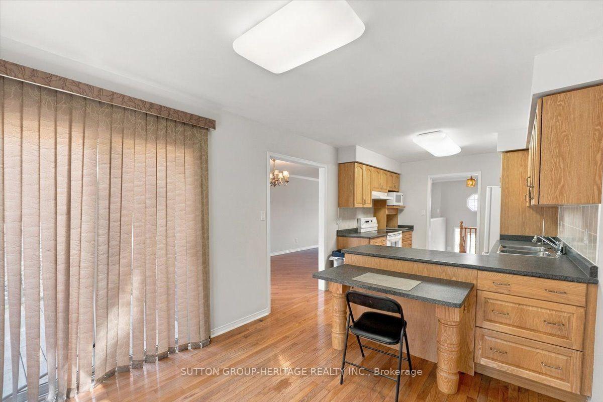 Photo 11 of 122 Perryview Drive, Scugog, Port Perry — HOMEH