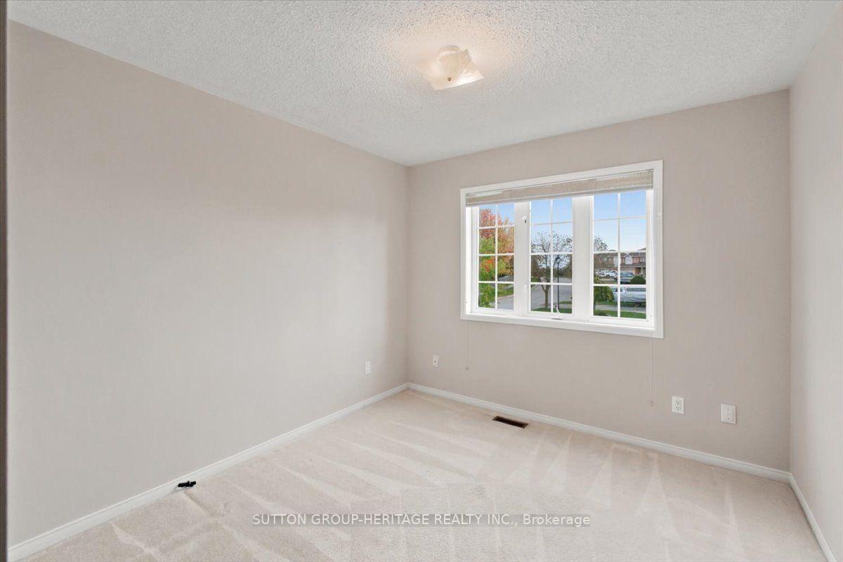 Photo 15 of 122 Perryview Drive, Scugog, Port Perry — HOMEH