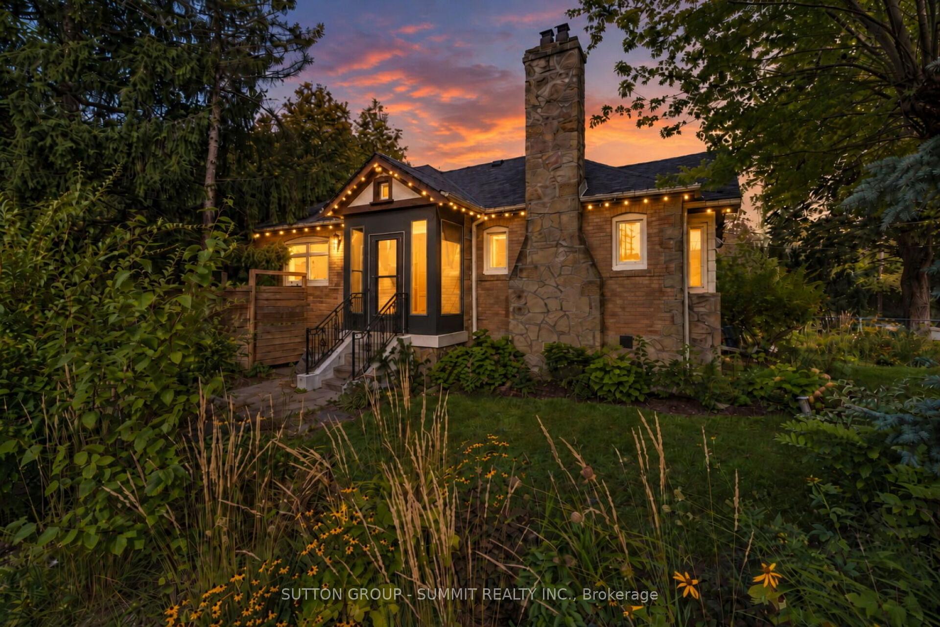 Photo 2 of 32 Ellis Avenue, Toronto, High Park-Swansea — HOMEH