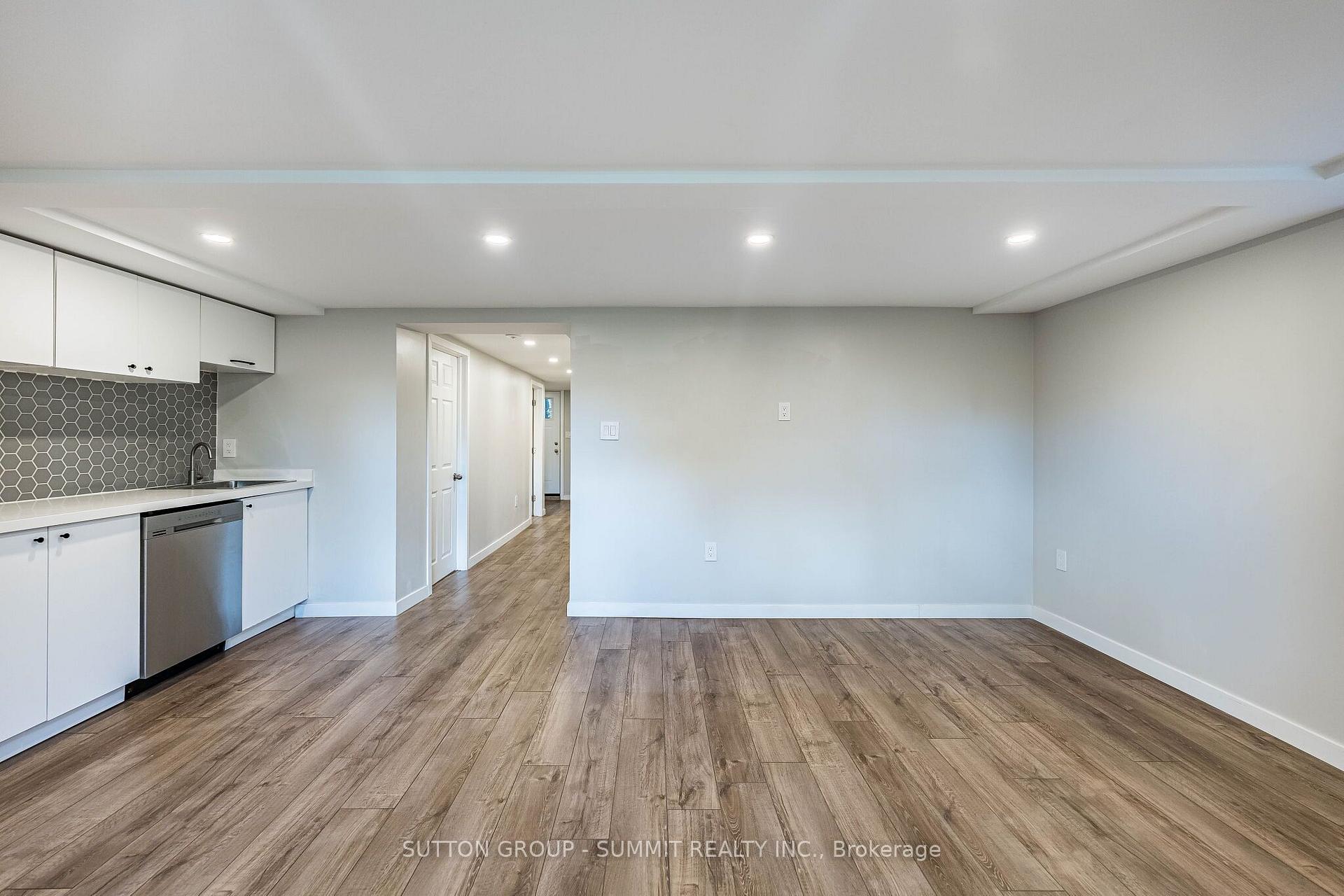 Photo 17 of 32 Ellis Avenue, Toronto, High Park-Swansea — HOMEH