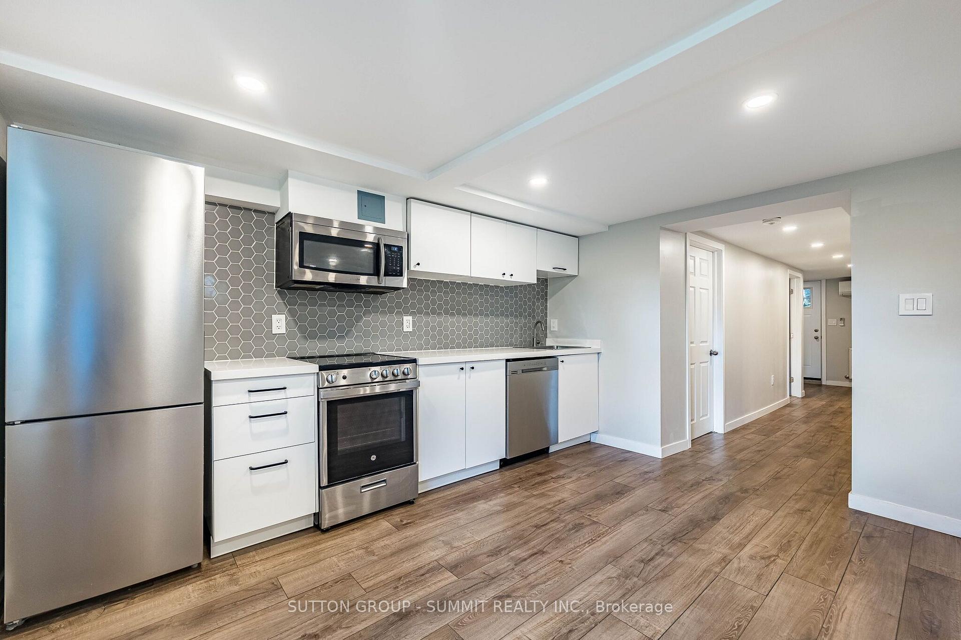 Photo 21 of 32 Ellis Avenue, Toronto, High Park-Swansea — HOMEH