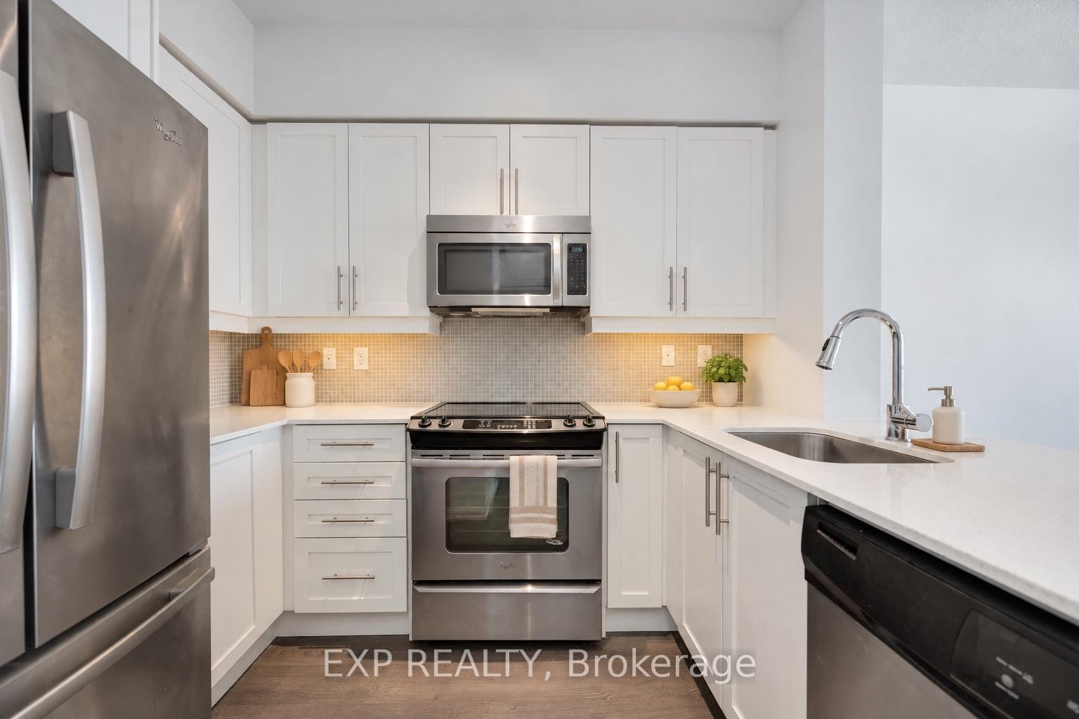 Photo 2 of Unit 2512, 125 Western Battery Road, Toronto, Niagara — HOMEH
