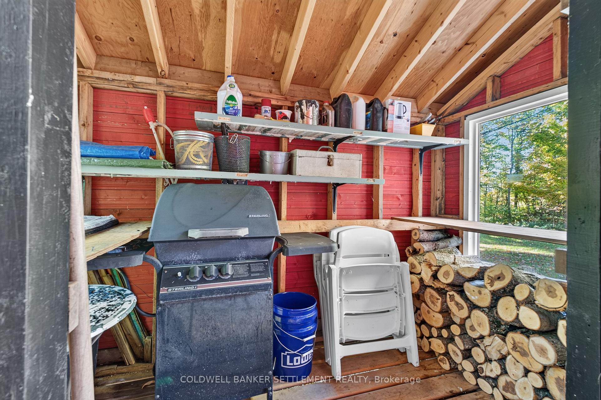Photo 8 of 1135 Green Bay Road, Frontenac, Frontenac South — HOMEH