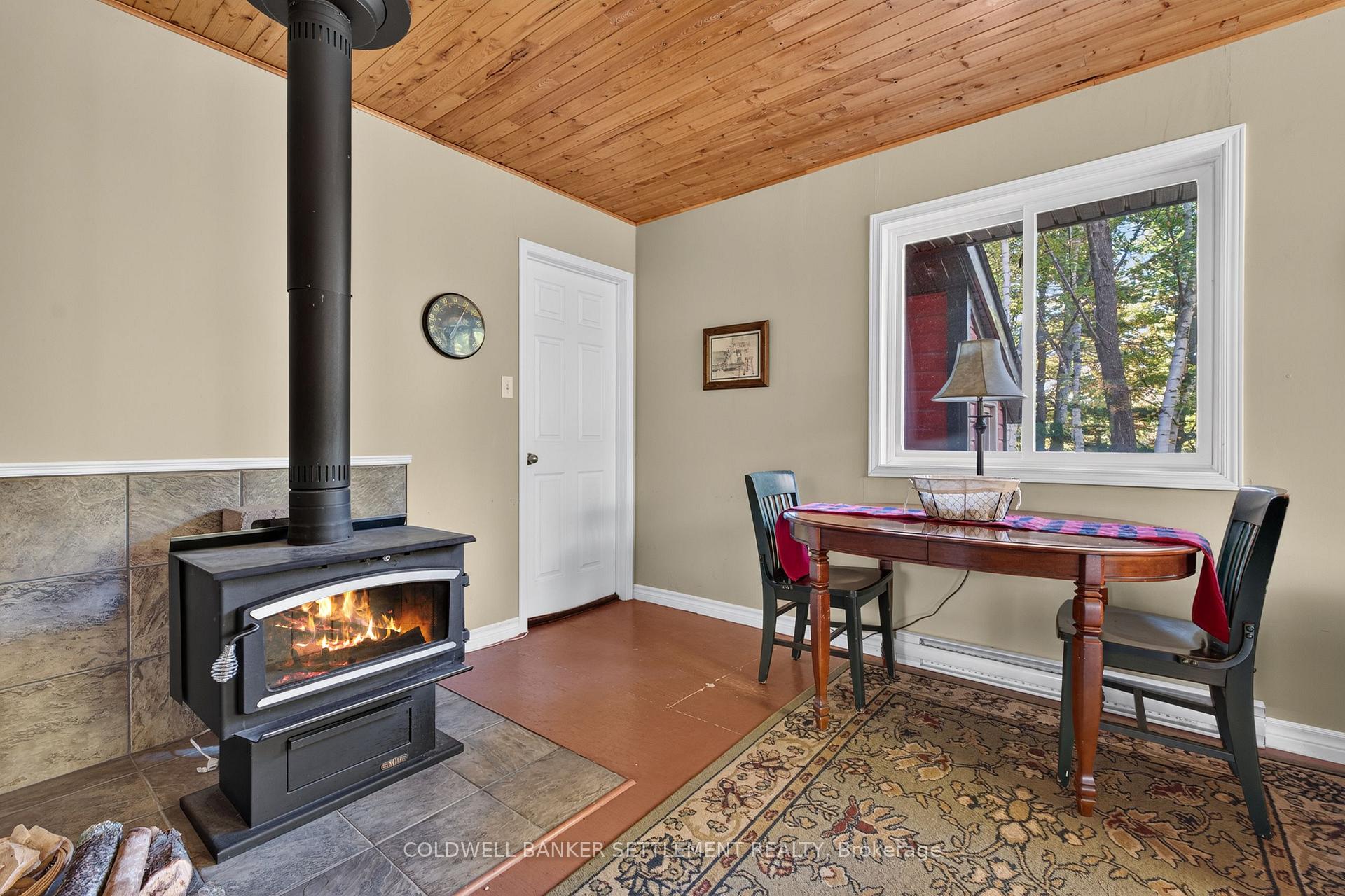 Photo 14 of 1135 Green Bay Road, Frontenac, Frontenac South — HOMEH