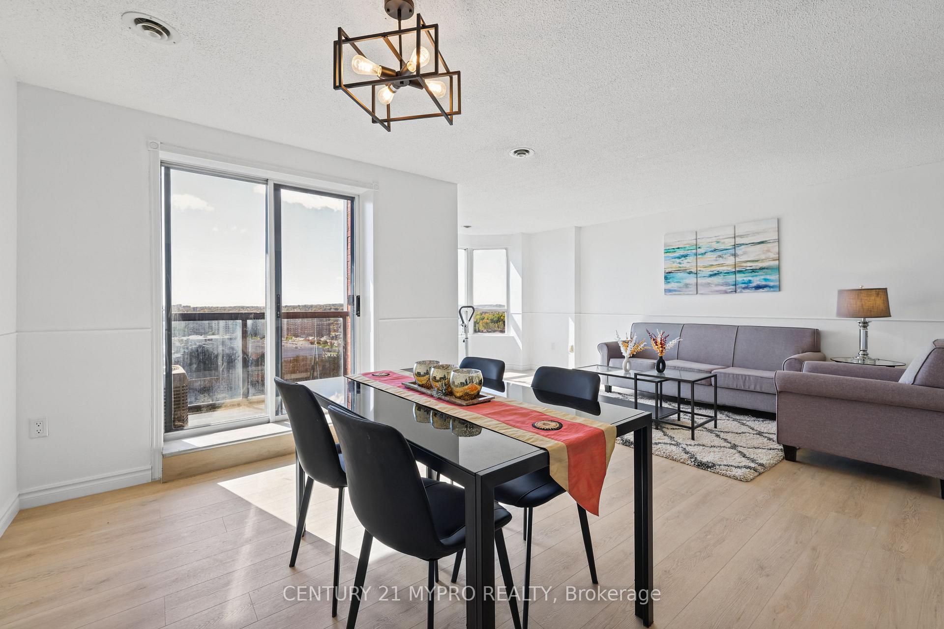 Photo 4 of Unit Unit#1204, 30 Chapman Court, London, North I — HOMEH