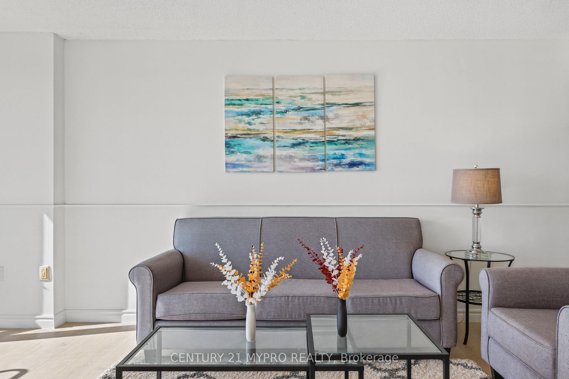 Photo 8 of Unit Unit#1204, 30 Chapman Court, London, North I — HOMEH