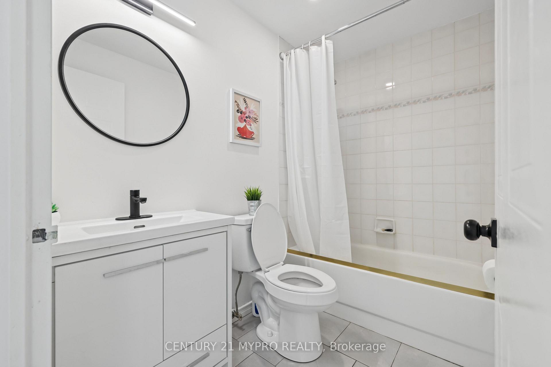 Photo 16 of Unit Unit#1204, 30 Chapman Court, London, North I — HOMEH