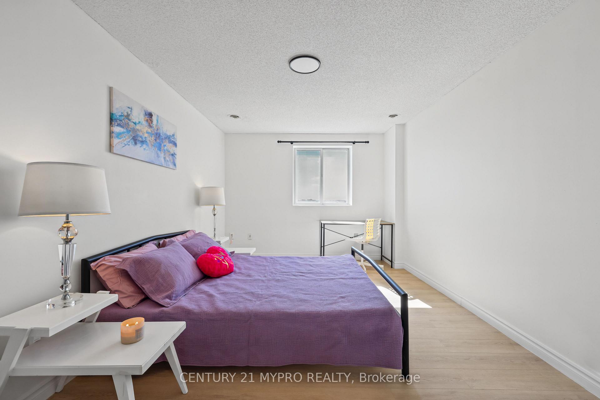 Photo 23 of Unit Unit#1204, 30 Chapman Court, London, North I — HOMEH