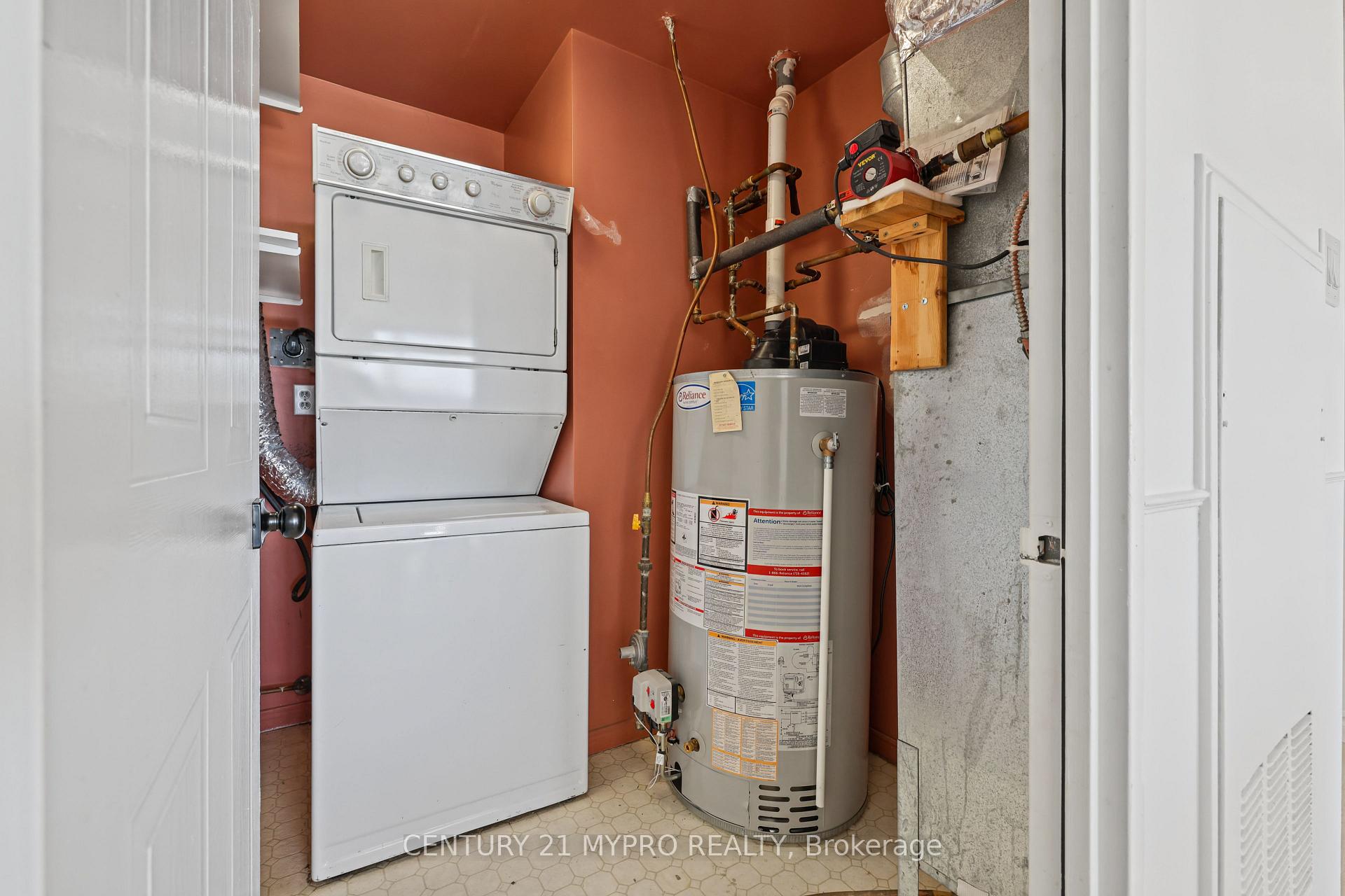 Photo 25 of Unit Unit#1204, 30 Chapman Court, London, North I — HOMEH
