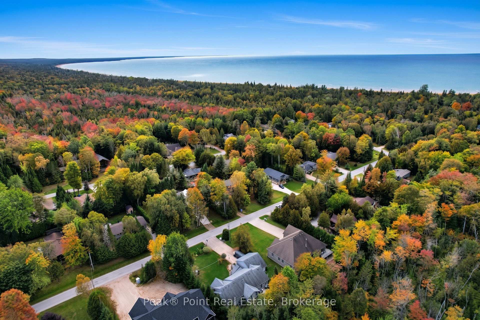 Photo 3 of 92 Gremik Crescent, South Bruce Peninsula — HOMEH