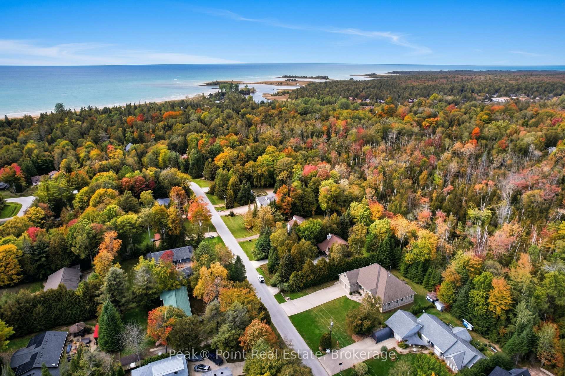 Photo 4 of 92 Gremik Crescent, South Bruce Peninsula — HOMEH