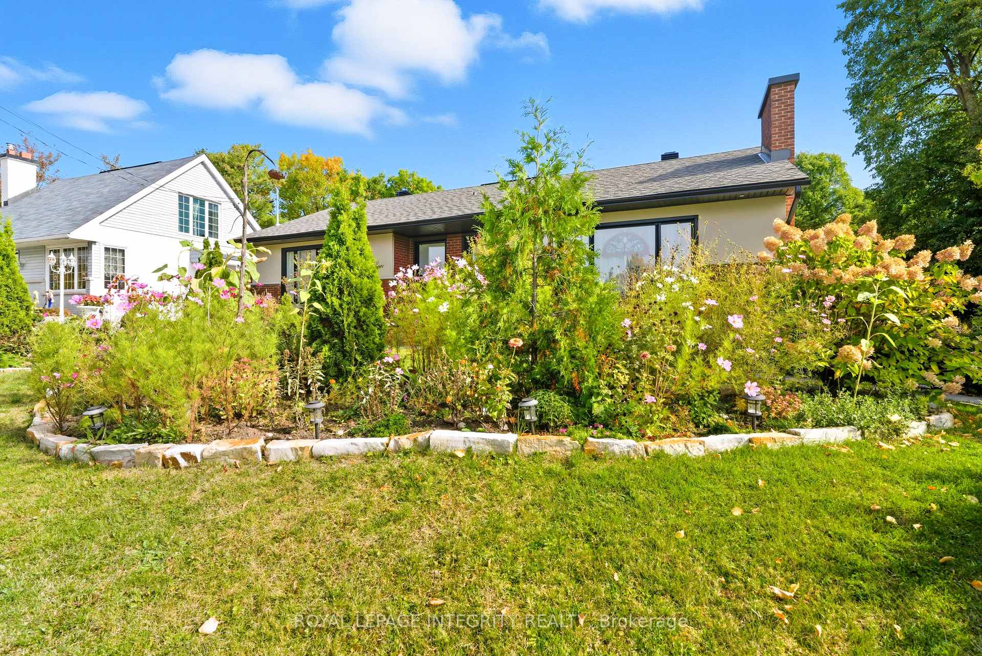 Photo 5 of 2461 Alta Vista Drive, Ottawa, Alta Vista — HOMEH