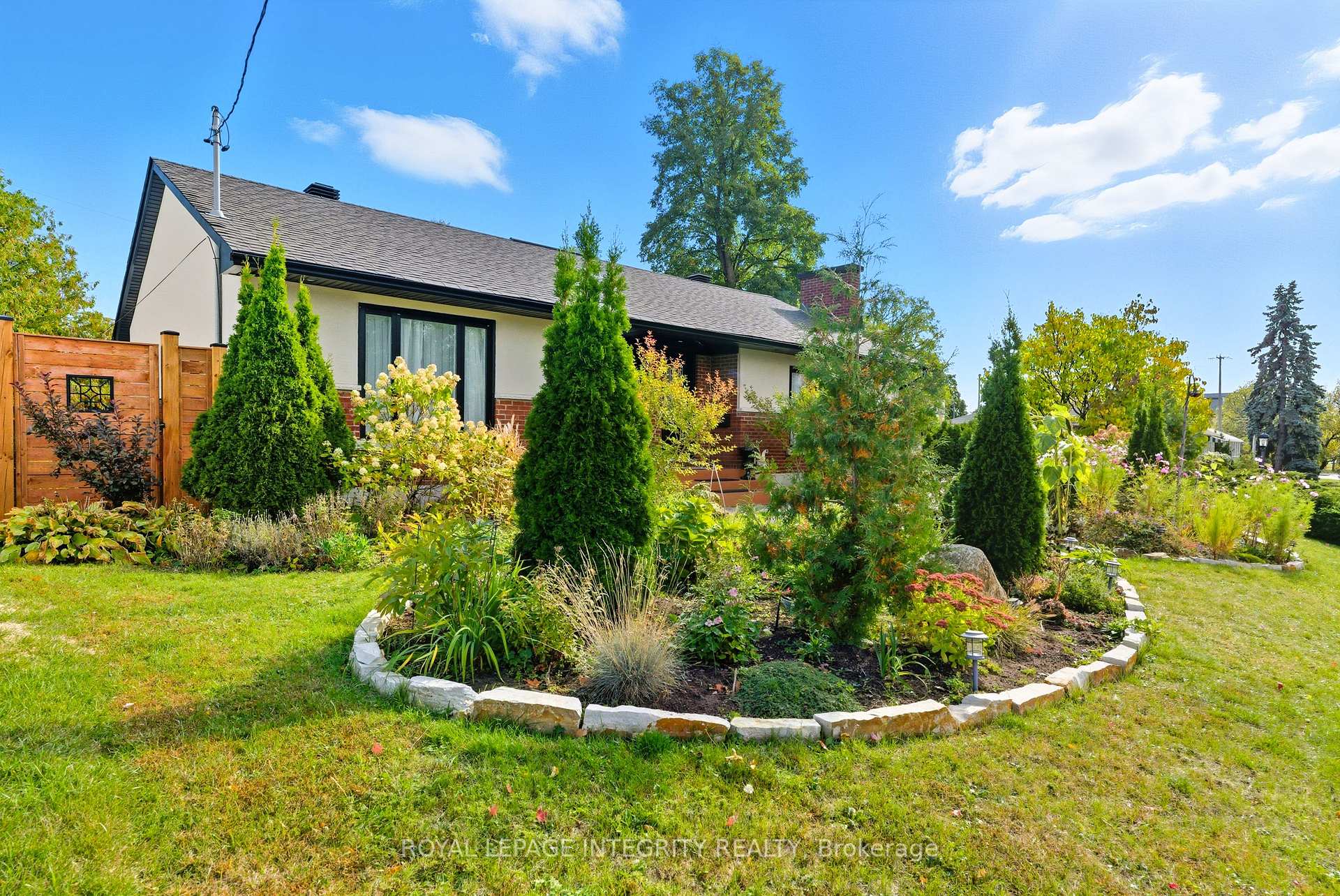 Photo 6 of 2461 Alta Vista Drive, Ottawa, Alta Vista — HOMEH