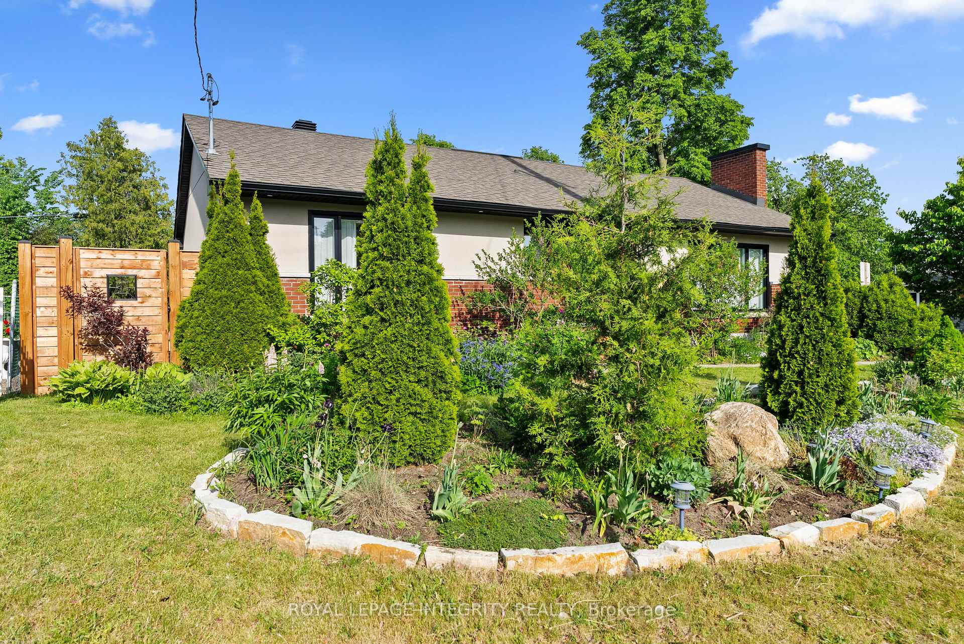 Photo 7 of 2461 Alta Vista Drive, Ottawa, Alta Vista — HOMEH