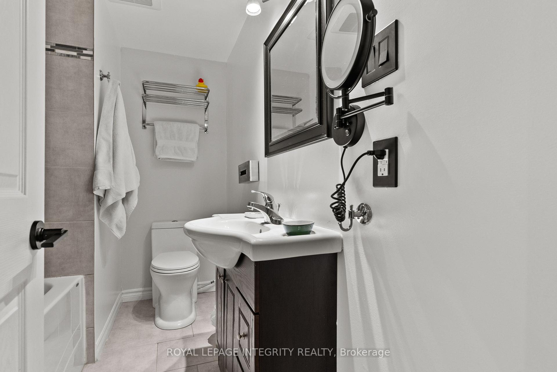 Photo 35 of 2461 Alta Vista Drive, Ottawa, Alta Vista — HOMEH