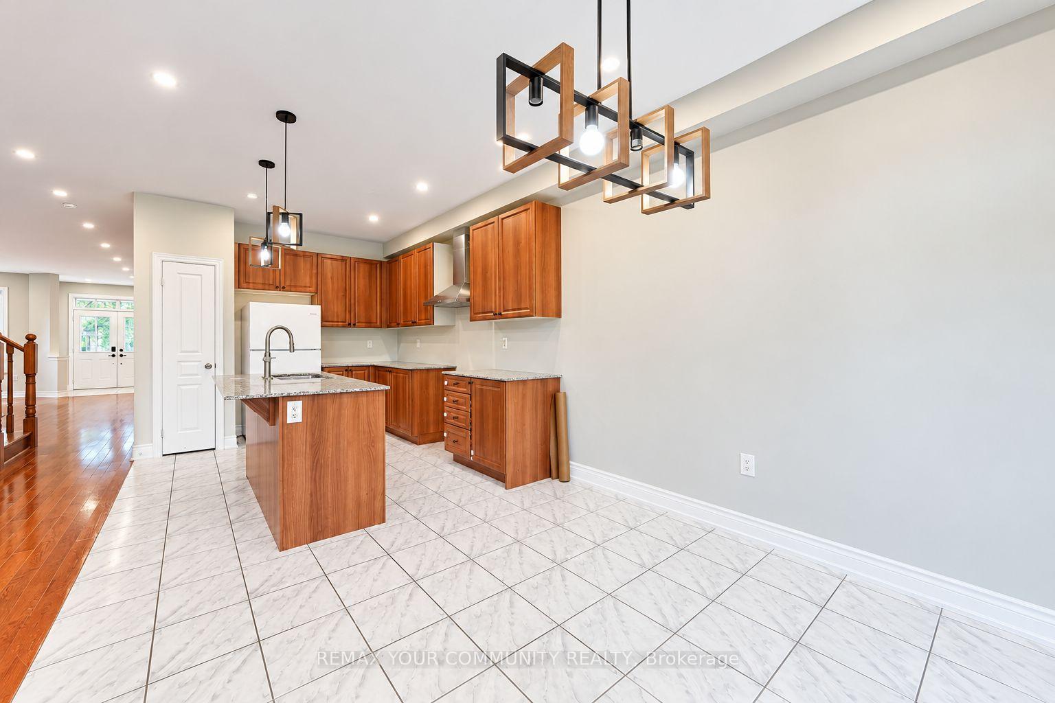 Photo 21 of 131 Killington Avenue, Vaughan, Kleinburg — HOMEH
