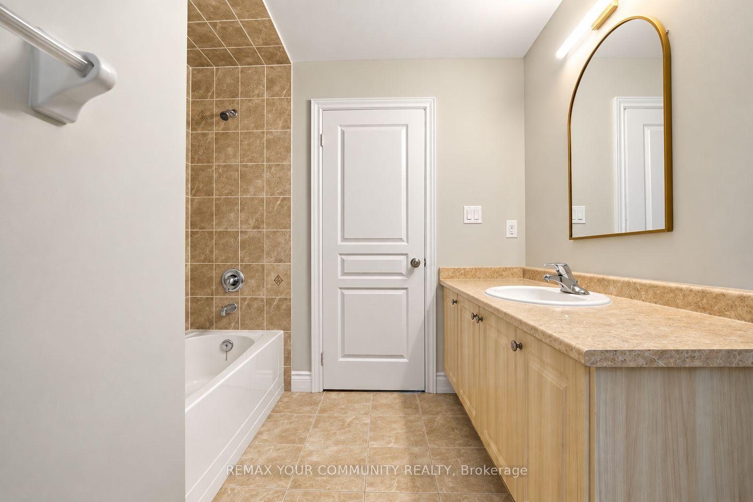 Photo 59 of 131 Killington Avenue, Vaughan, Kleinburg — HOMEH