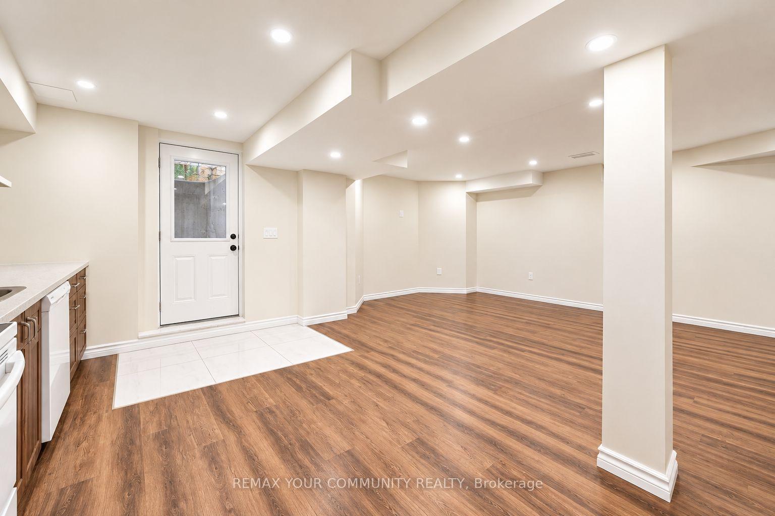Photo 73 of 131 Killington Avenue, Vaughan, Kleinburg — HOMEH