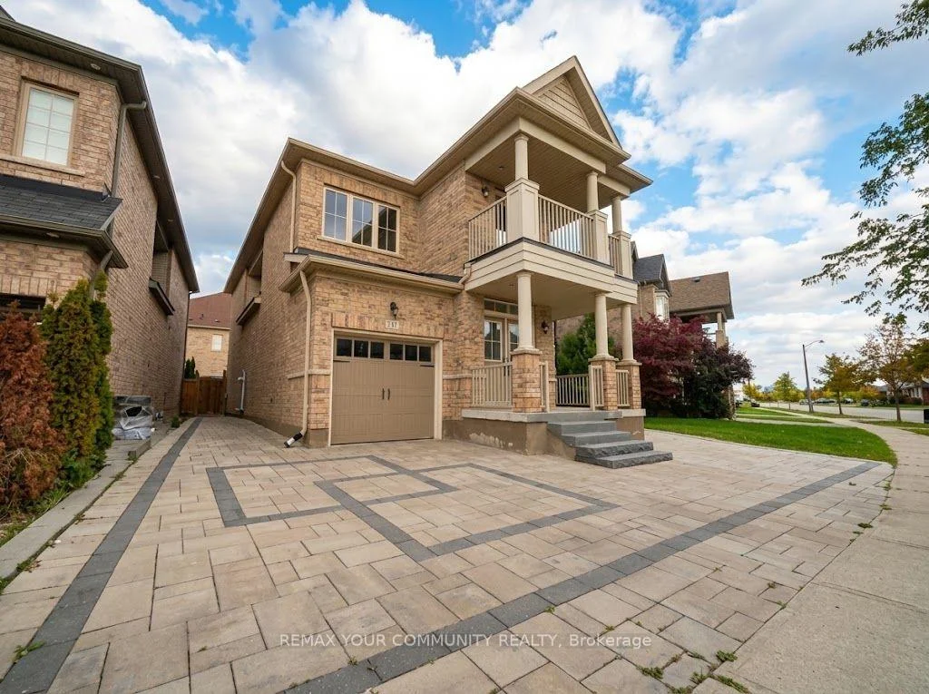 Photo 4 of 131 Killington Avenue, Vaughan, Kleinburg — HOMEH
