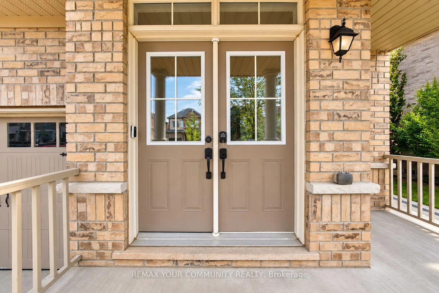 Photo 5 of 131 Killington Avenue, Vaughan, Kleinburg — HOMEH