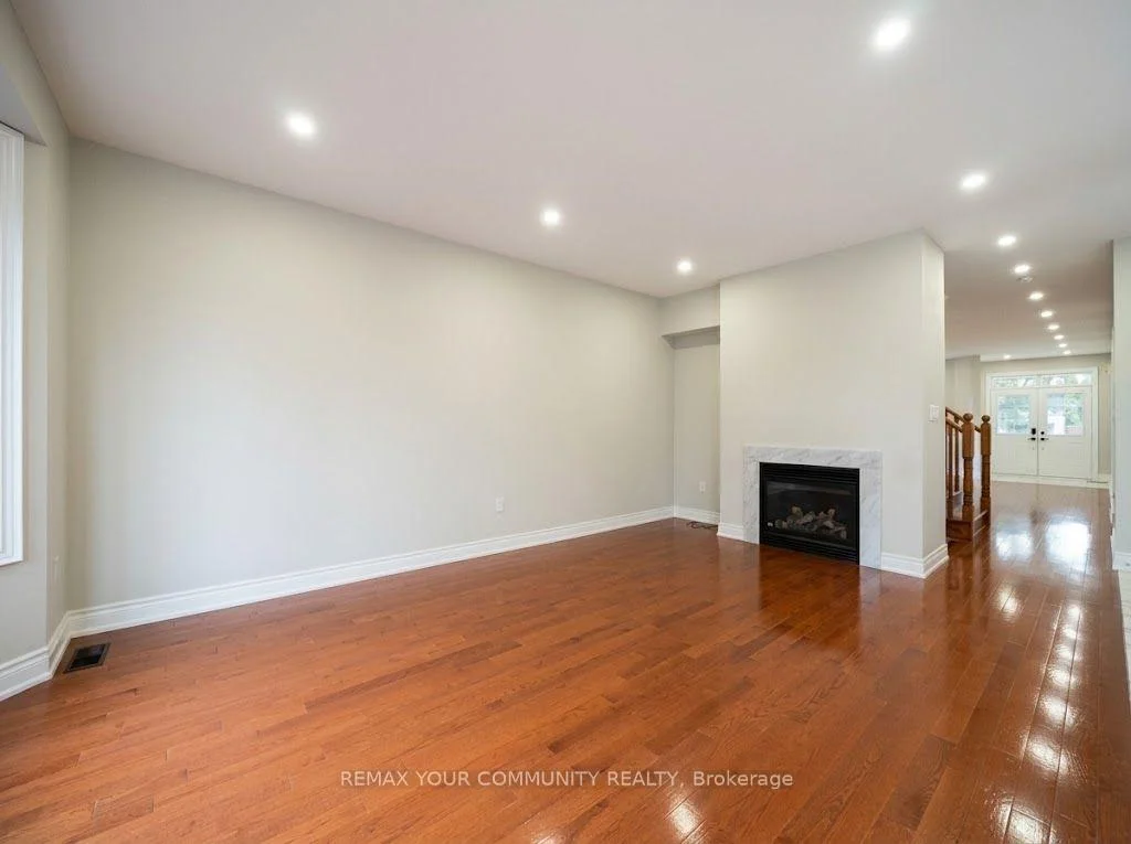 Photo 22 of 131 Killington Avenue, Vaughan, Kleinburg — HOMEH