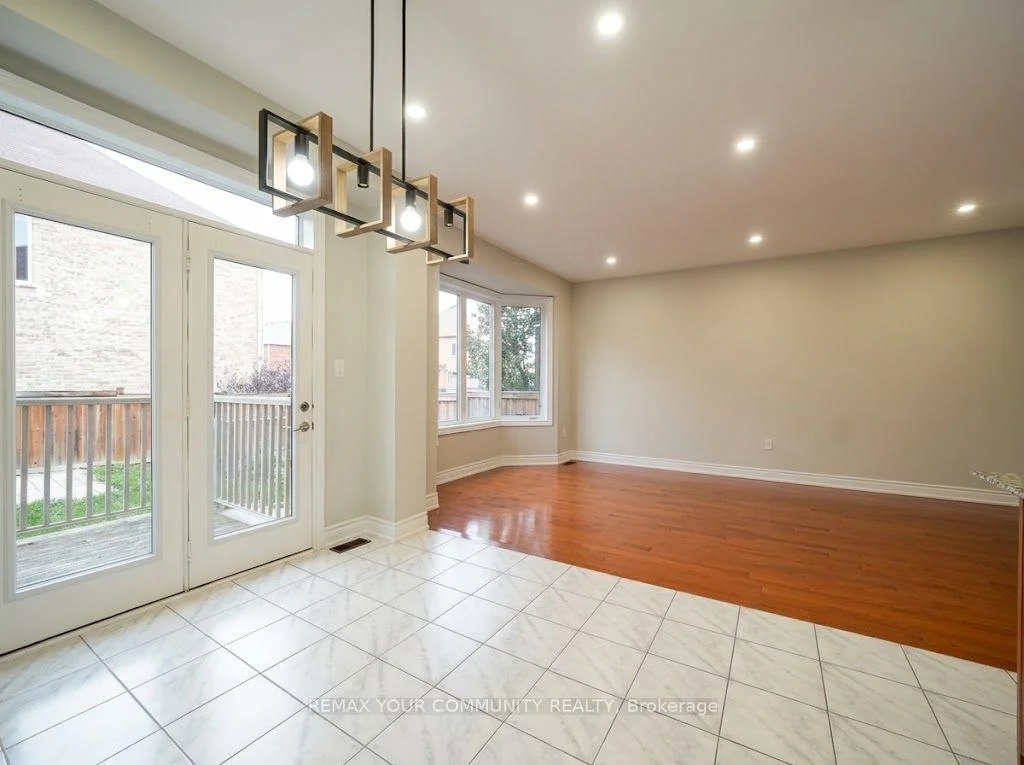 Photo 40 of 131 Killington Avenue, Vaughan, Kleinburg — HOMEH