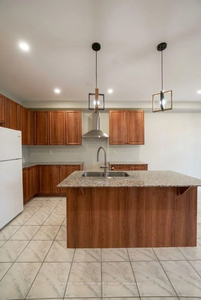 Photo 44 of 131 Killington Avenue, Vaughan, Kleinburg — HOMEH