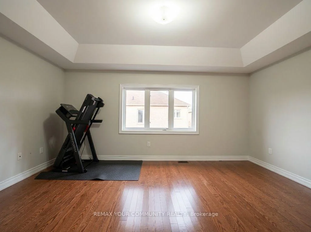 Photo 52 of 131 Killington Avenue, Vaughan, Kleinburg — HOMEH