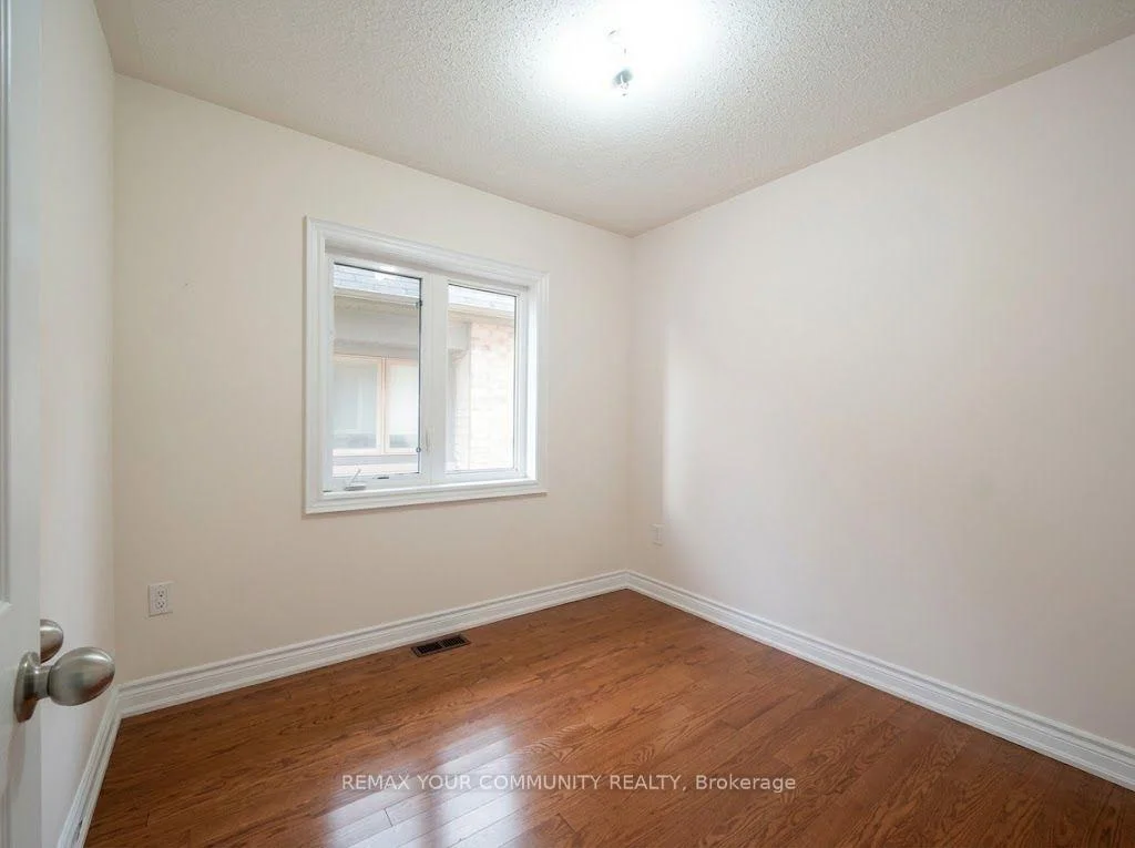 Photo 66 of 131 Killington Avenue, Vaughan, Kleinburg — HOMEH