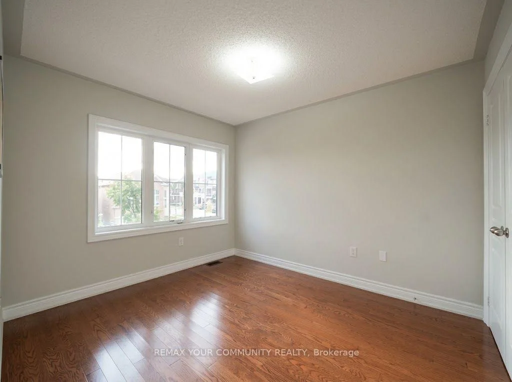Photo 68 of 131 Killington Avenue, Vaughan, Kleinburg — HOMEH