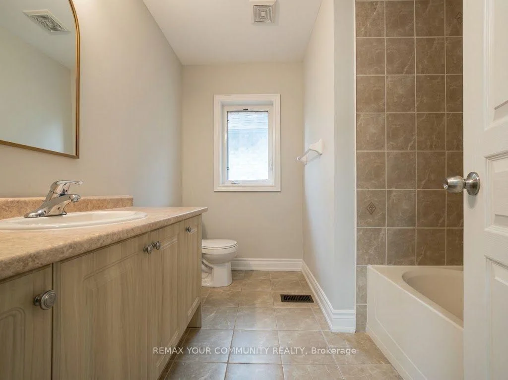 Photo 71 of 131 Killington Avenue, Vaughan, Kleinburg — HOMEH