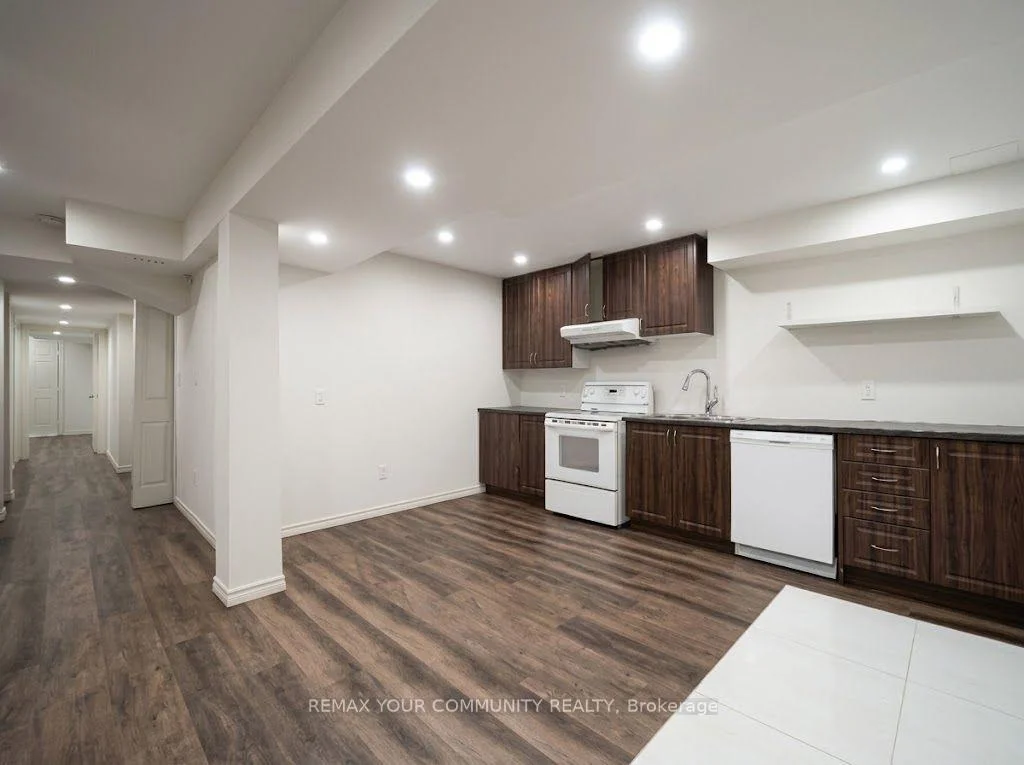 Photo 79 of 131 Killington Avenue, Vaughan, Kleinburg — HOMEH