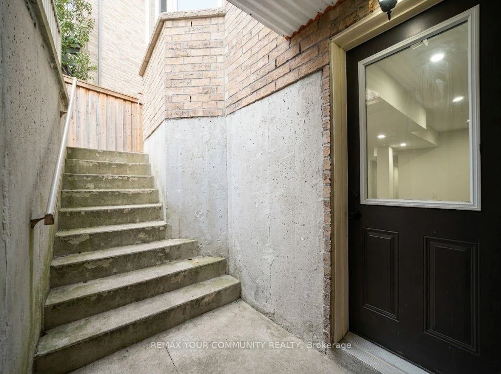 Photo 95 of 131 Killington Avenue, Vaughan, Kleinburg — HOMEH