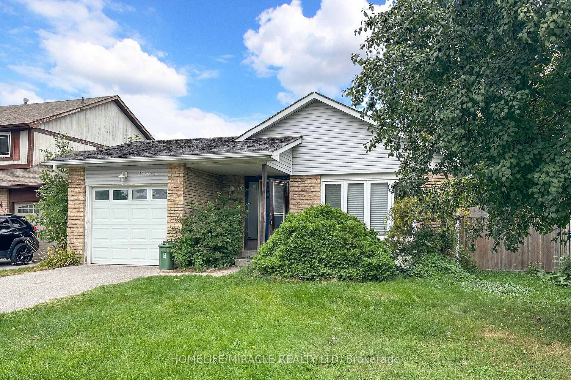Photo 2 of 14 Pilkington Crescent, Whitby, Pringle Creek — HOMEH