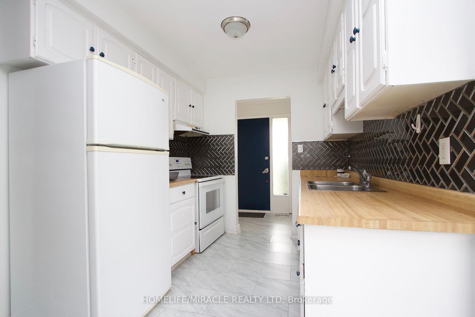 Photo 7 of 14 Pilkington Crescent, Whitby, Pringle Creek — HOMEH