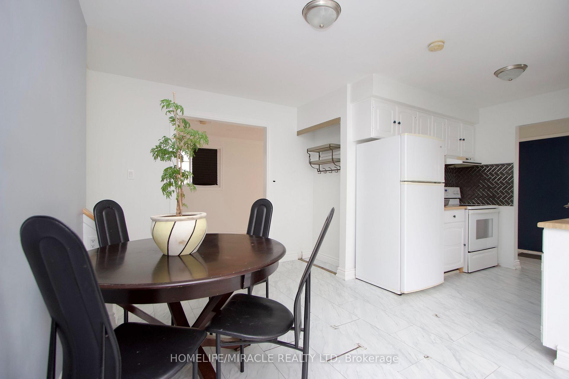 Photo 9 of 14 Pilkington Crescent, Whitby, Pringle Creek — HOMEH
