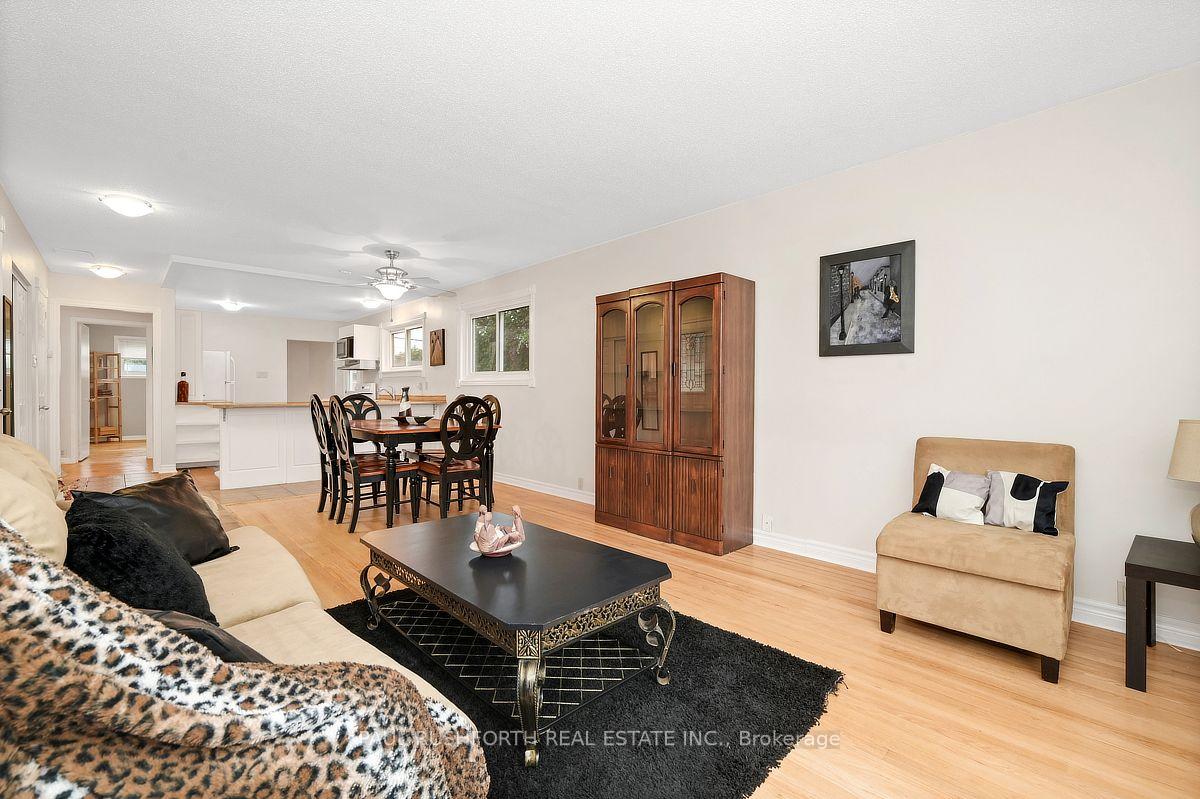 Photo 3 of 62 Ashburn Drive, Ottawa, Borden Farm/Stewart Farm/Carleton Heights/Parkwood Hills — HOMEH