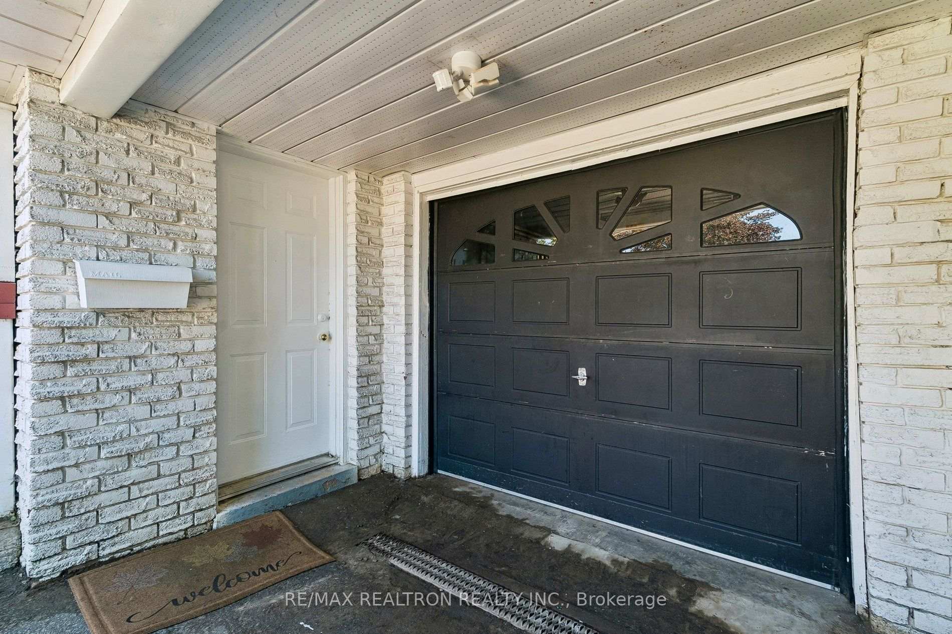 Photo 8 of Unit Upper, 101 Marshall Street, Barrie, Allandale Heights — HOMEH